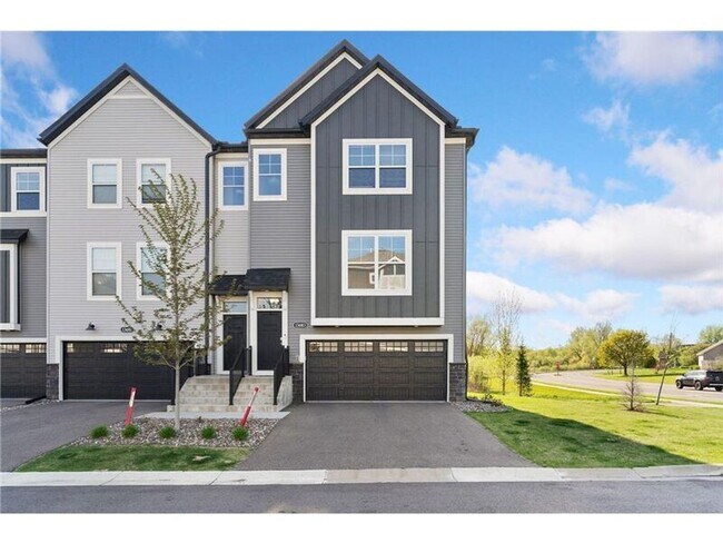 Building Photo - 13683 Marsh View Blvd