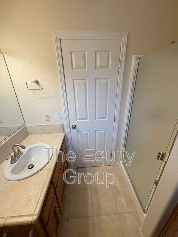 Building Photo - 1155 Meadow Ave