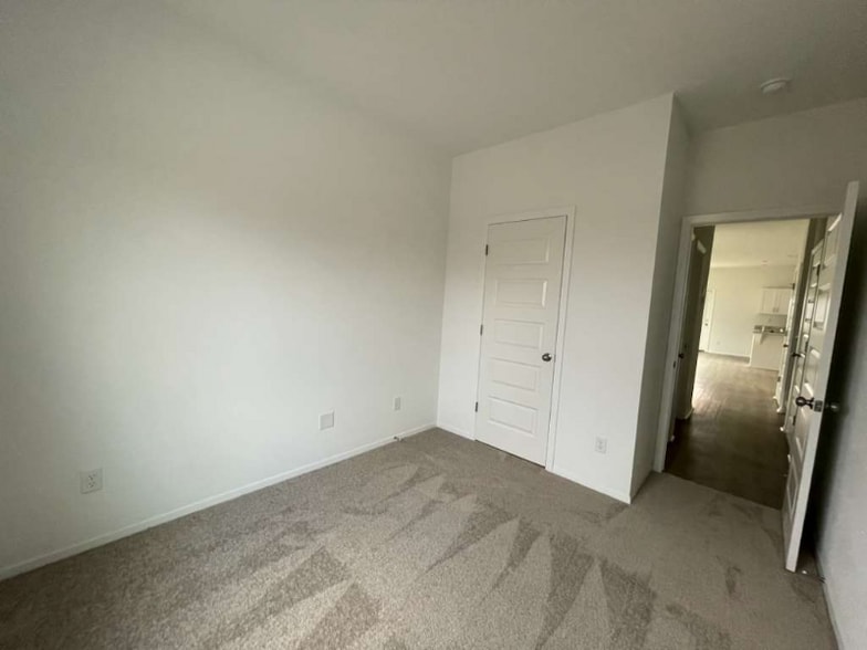 Building Photo - 6721 SW Dignity Ave