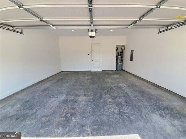 Building Photo - 1704 Pardee Dr