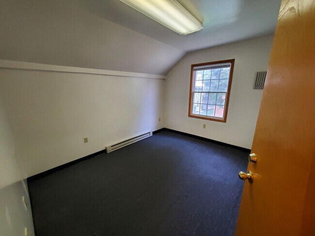 Building Photo - 111 N Sparks St