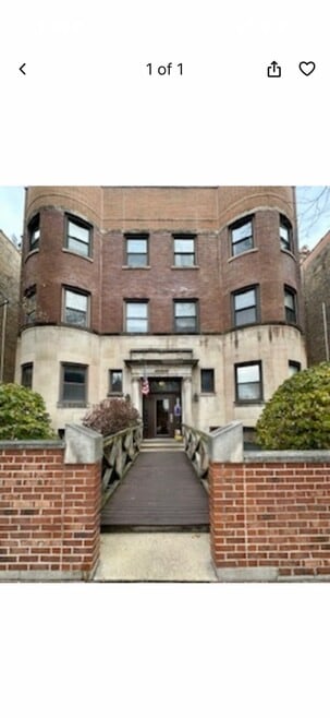 Building Photo - 1044 W Byron St