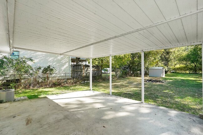 Building Photo - Affordable 3 Bedroom Home