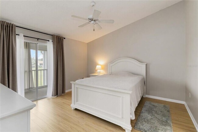 Building Photo - 880 Bird Bay Dr W