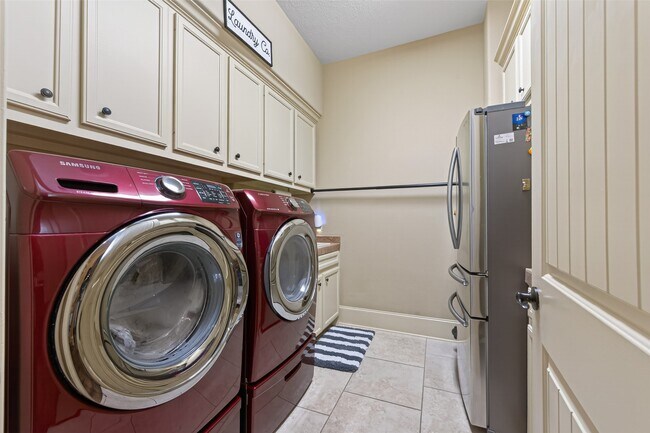 Building Photo - 7414 Dayhill Dr