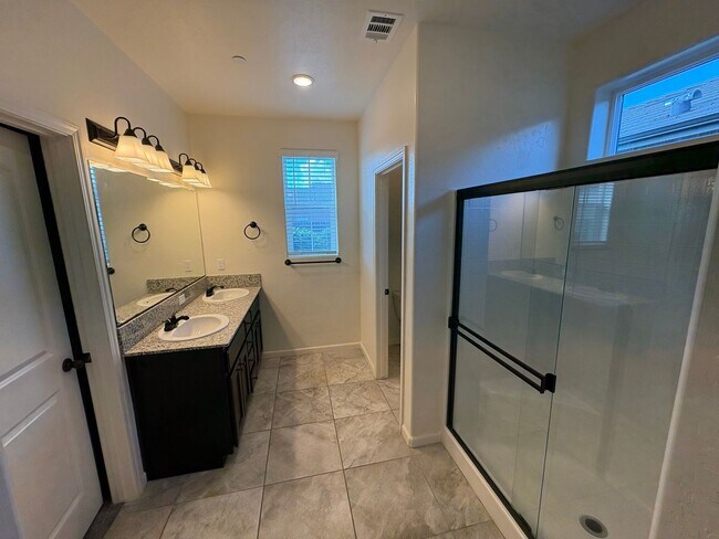 Building Photo - Home located in Ashton Park Move in Ready!...
