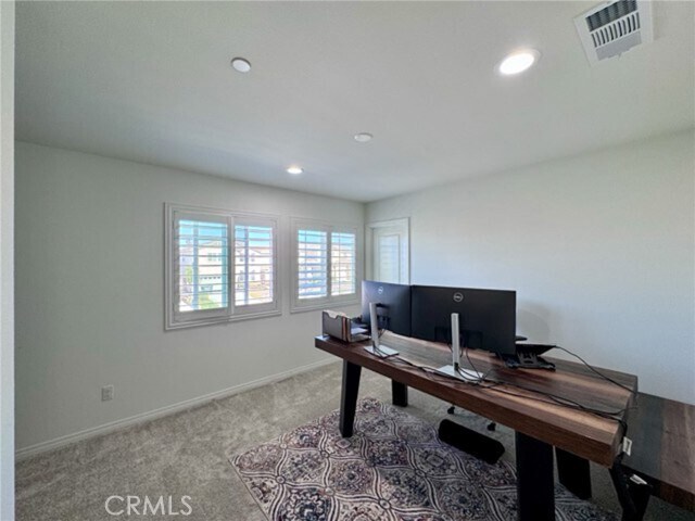 Building Photo - 36224 Owens Dr