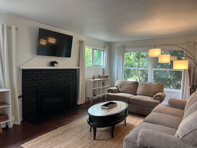 Building Photo - 3127 Harlow Rd