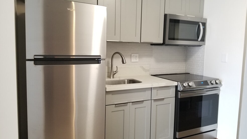 Building Photo - 1765 Ala Moana Blvd