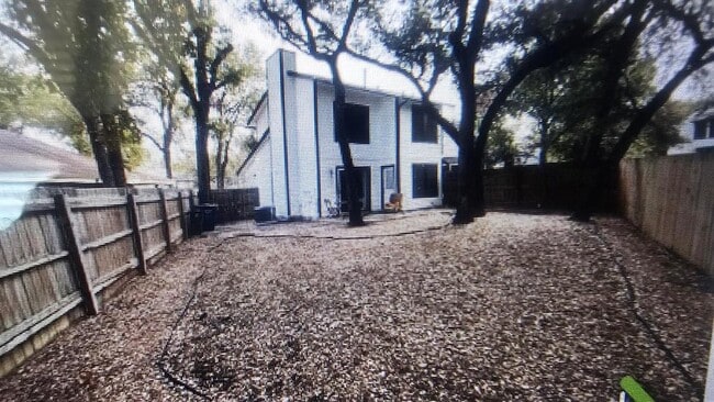 Building Photo - 8105 Tuscarora Trail