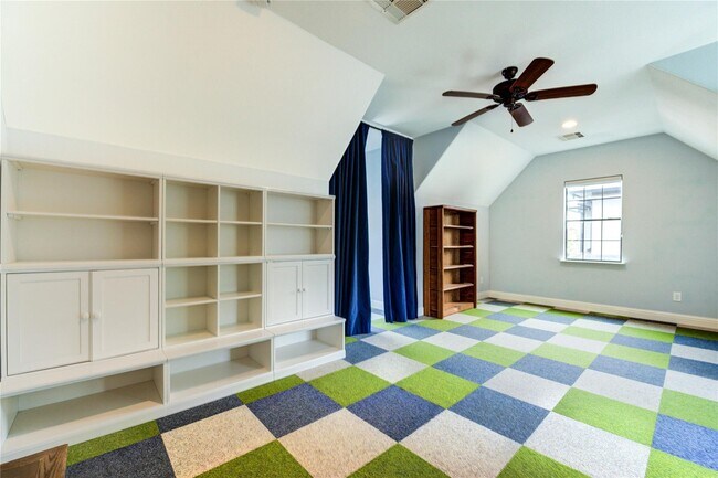 Building Photo - 1403 Wakefield Dr