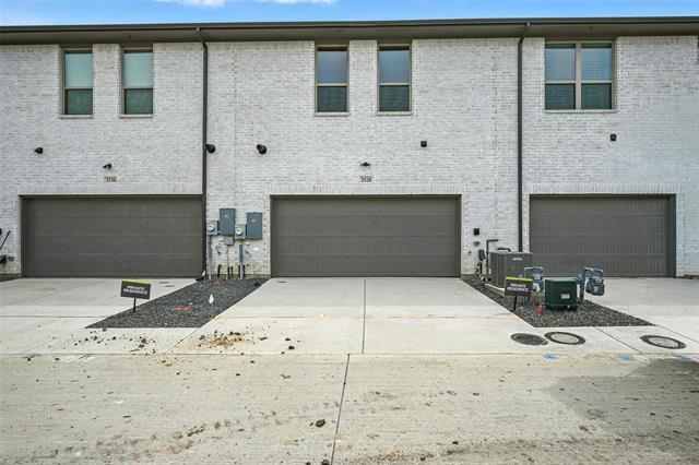Building Photo - 2528 Campden Mews