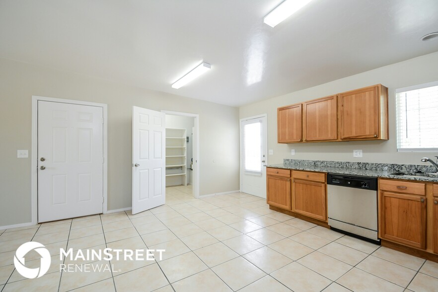 Building Photo - 6314 S Cardinal Ave