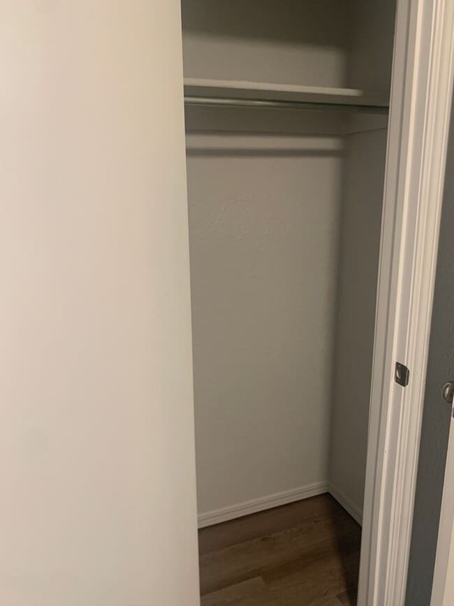 Building Photo - Renovated 3 Bedroom/ 1.5 Bath in Great Neighborhood