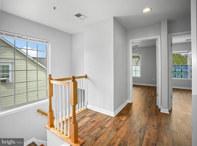 Building Photo - 44163 Azalea Ct