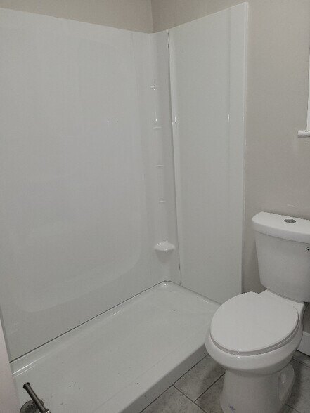 Building Photo - 4155 McRee Ave