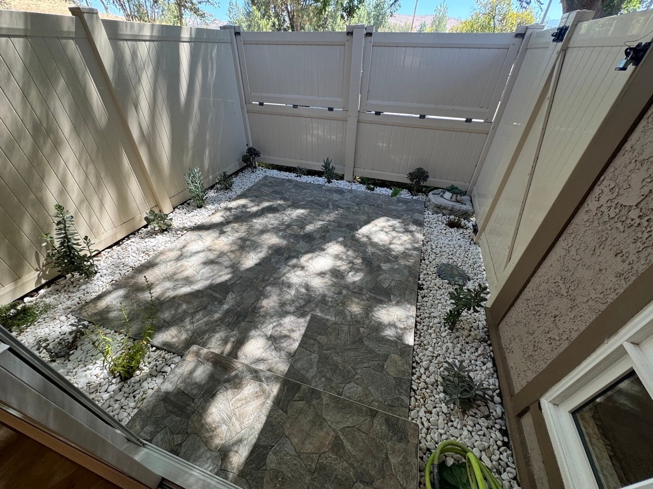 Building Photo - 28835 Conejo View Dr