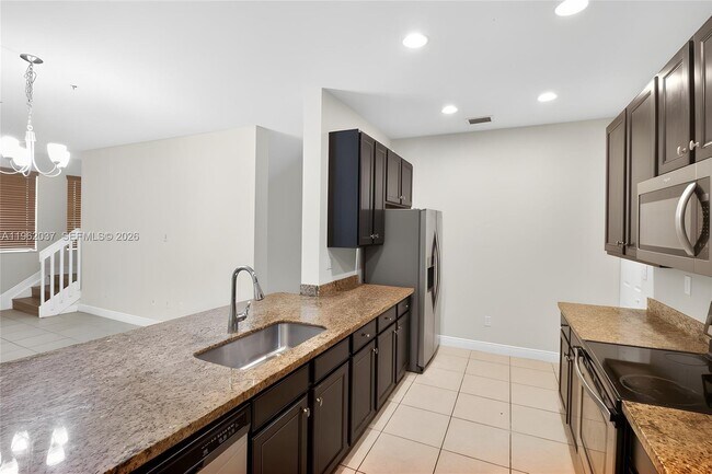 Building Photo - 1032 SW 147th Ave