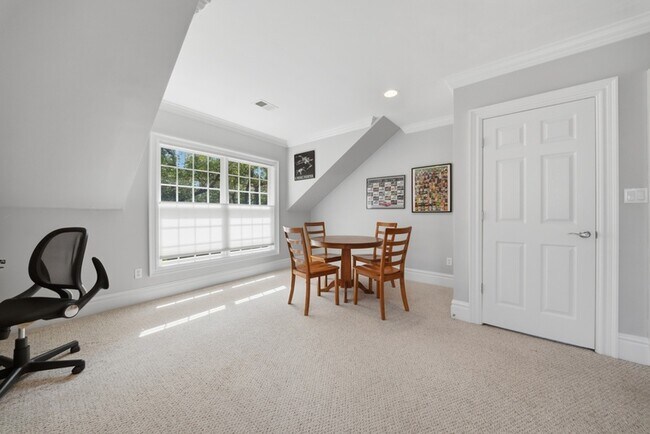 Building Photo - 4013 Lambs Creek Ct