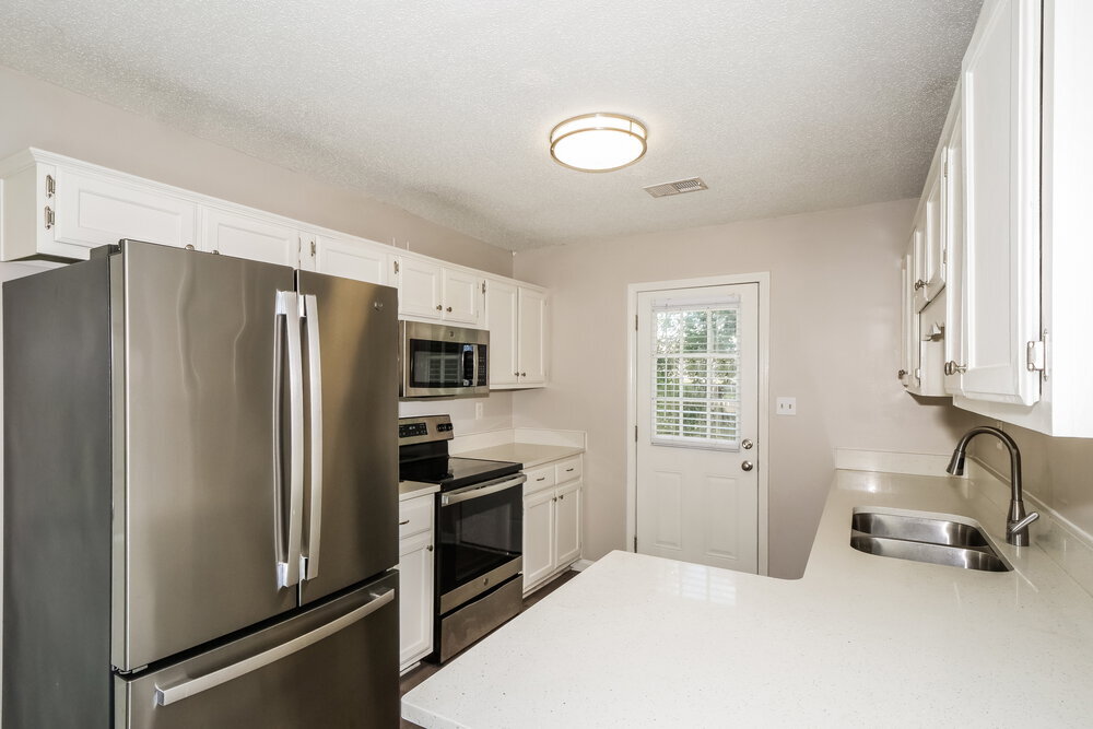 Building Photo - 6650 Black Oak Dr