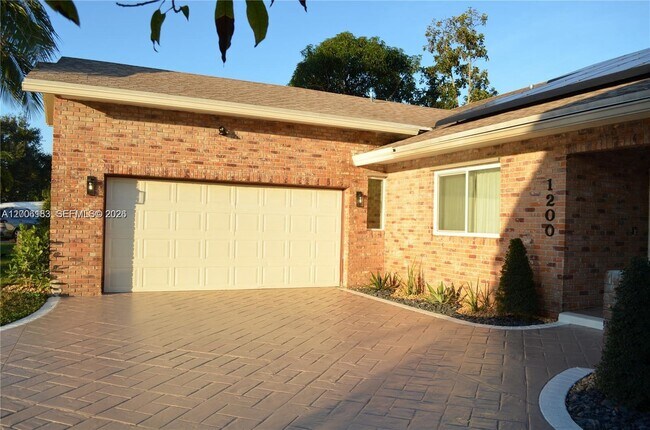 Building Photo - 1200 NW 78th Ave