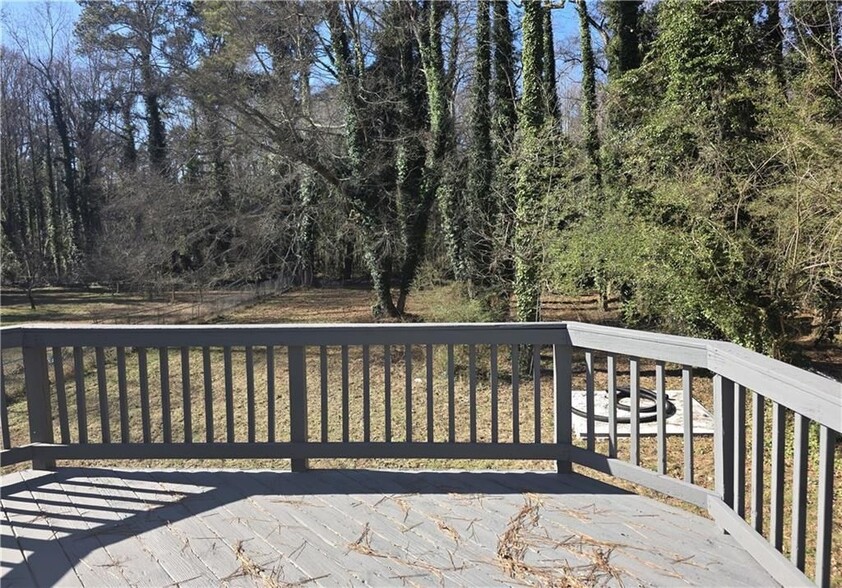 Building Photo - 2435 Bouldercliff Way SE