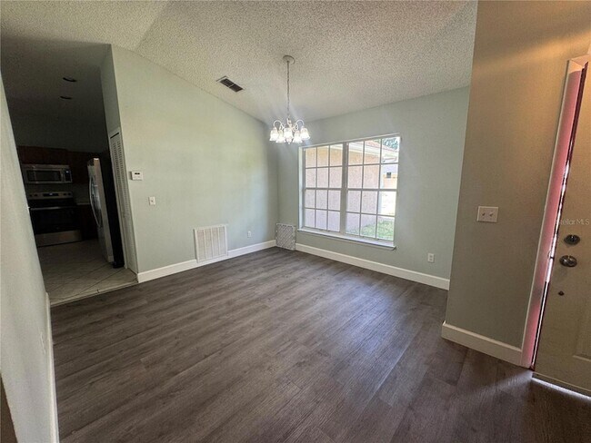 Building Photo - 10941 Mill Pond Way
