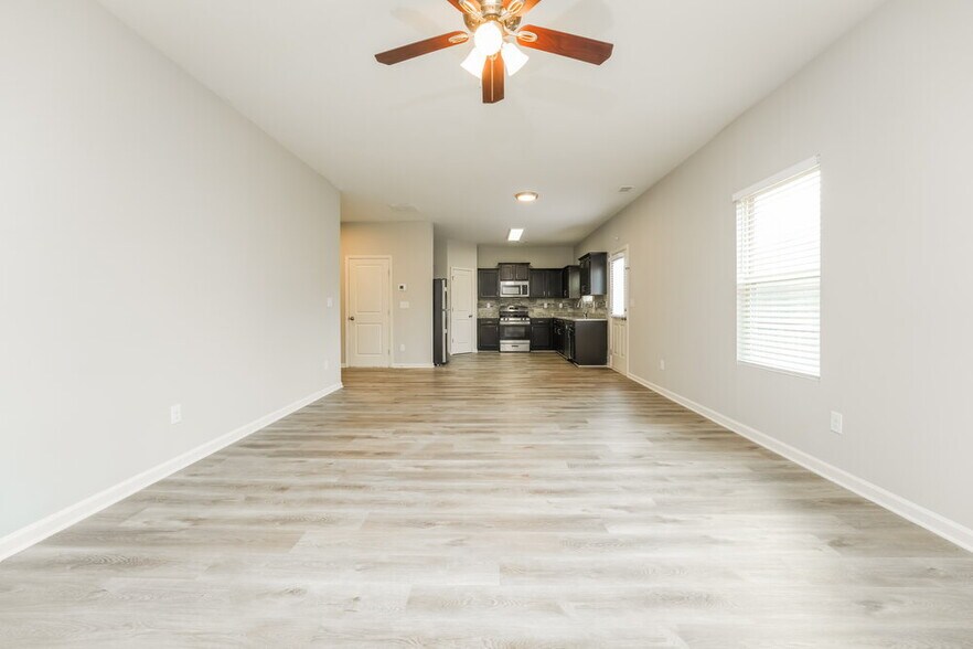 Building Photo - 828 Castilla Way