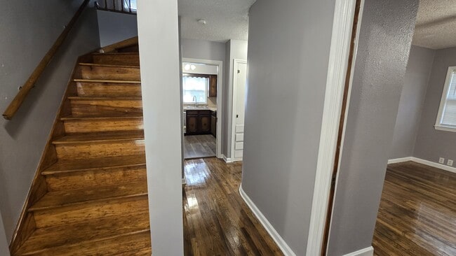 Building Photo - 3109 Beecher Rd