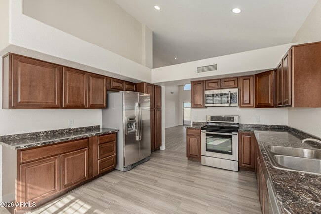 Building Photo - 4368 W Wahalla Ln