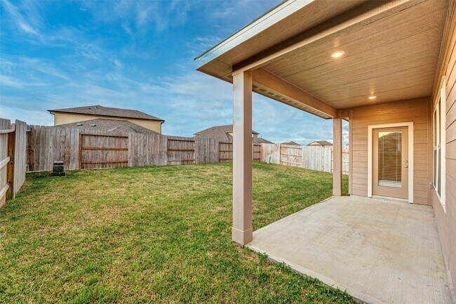 Building Photo - 13118 Everpine Trl