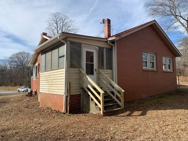 Building Photo - Single Family Home, Located In Appomattox