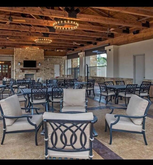 Building Photo - 1800 Ficuzza Wy