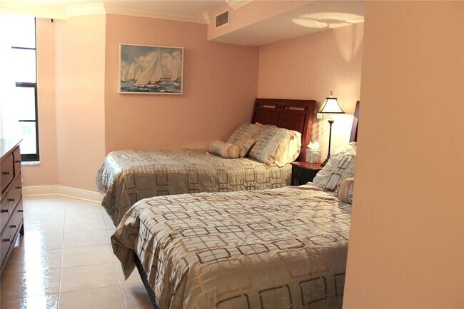 Building Photo - 1000 S Ocean Blvd