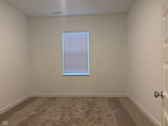 Building Photo - 5916 Sunstone Rd