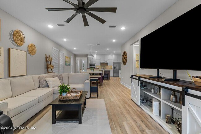 Building Photo - 11232 Bright Path Ct