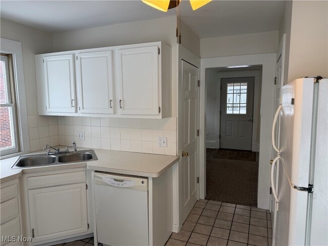 Building Photo - 443 S Union Ave