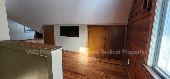 Building Photo - 5120 Clement Ave