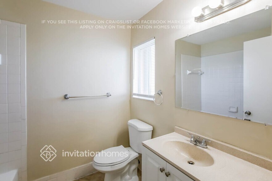 Building Photo - 17443 SW 140th Ct