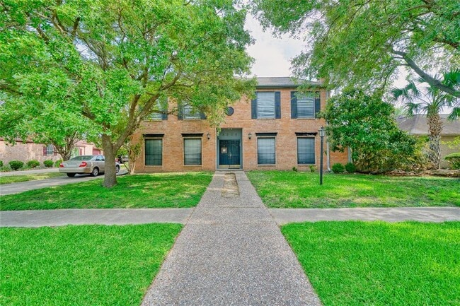 Primary Photo - 8006 Albin Ln