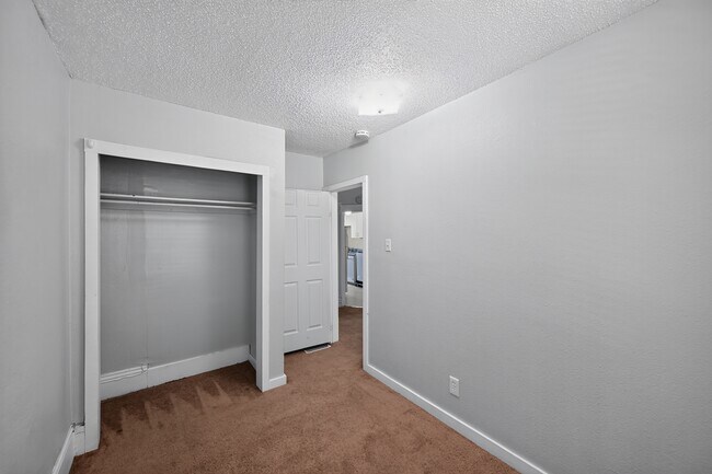 Building Photo - 2136 Lafayette St