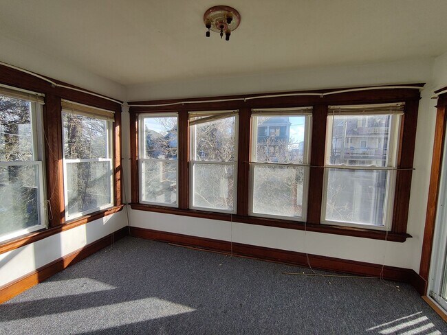 Building Photo - 638-638 Washington Ave