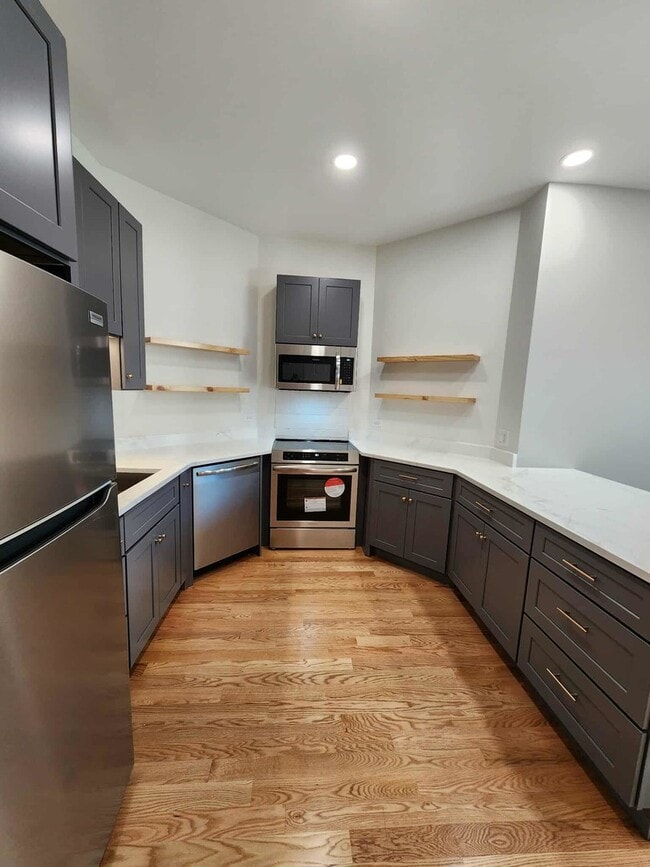 Building Photo - 6321 S Eberhart Ave