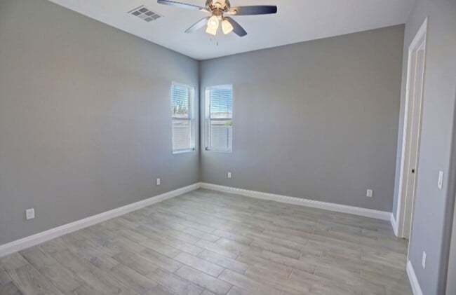 Building Photo - CALVADA VALLEY U3 - Galaxy Street