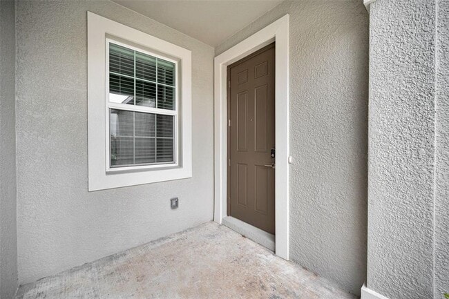 Building Photo - 18200 Pleasantview Blvd