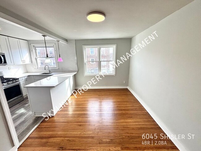 Building Photo - Newly Renovated 4 Bedroom Home For Rent in...