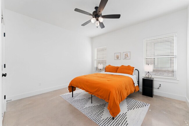 Building Photo - 4513 22nd Pl