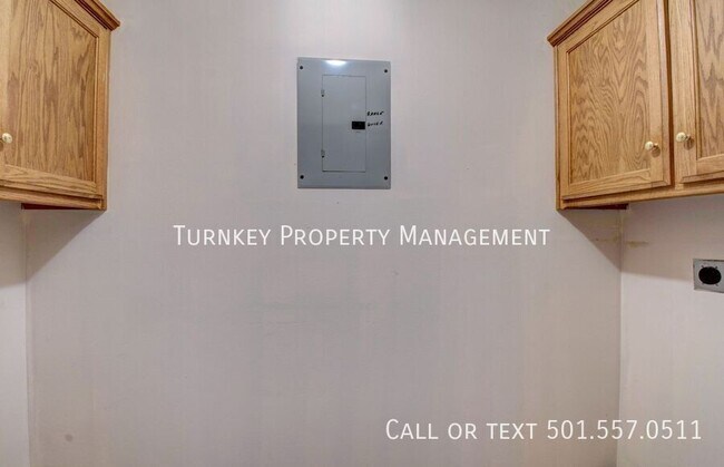 Building Photo - 5565 Springvale Rd