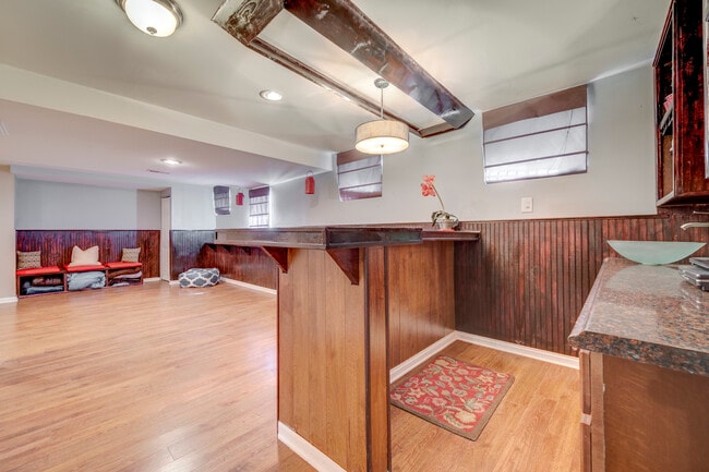 Building Photo - 1218 Birchdale Ln