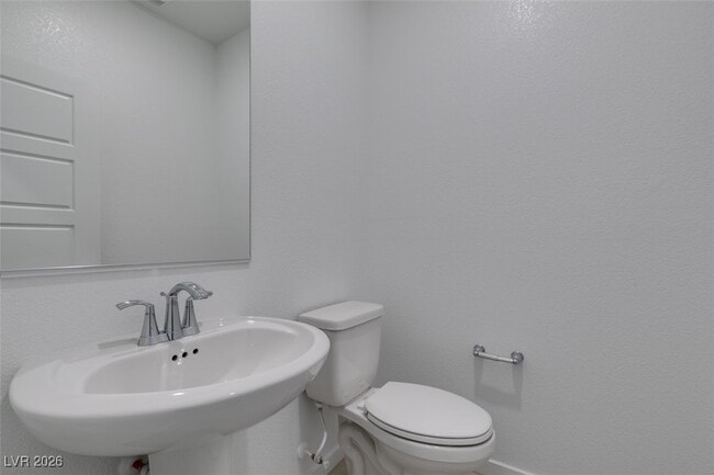 Building Photo - 302 Walsh Peak Ave